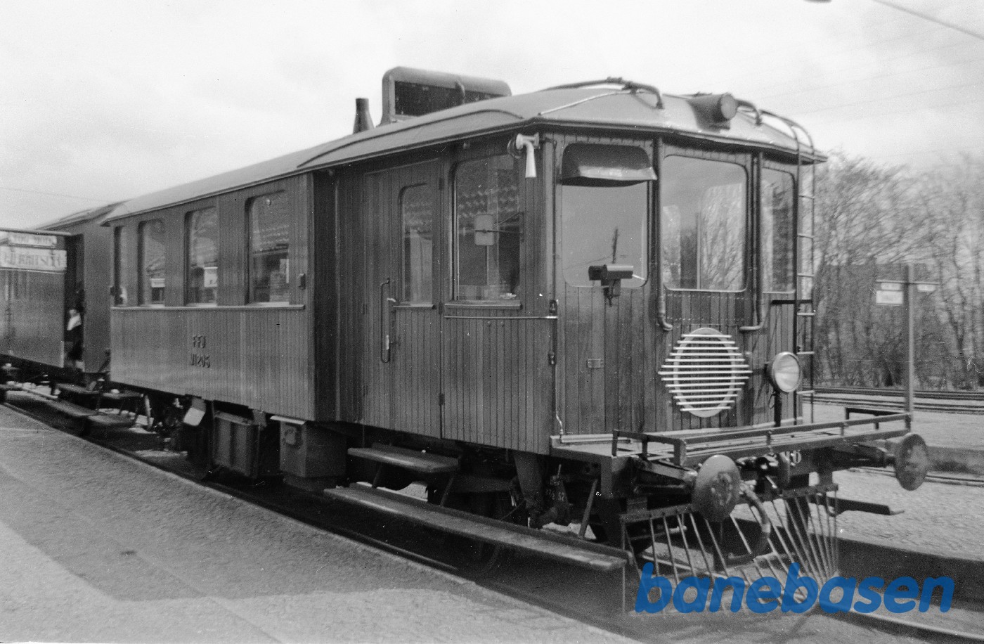 FFJ M 1206 FFJ M 1206