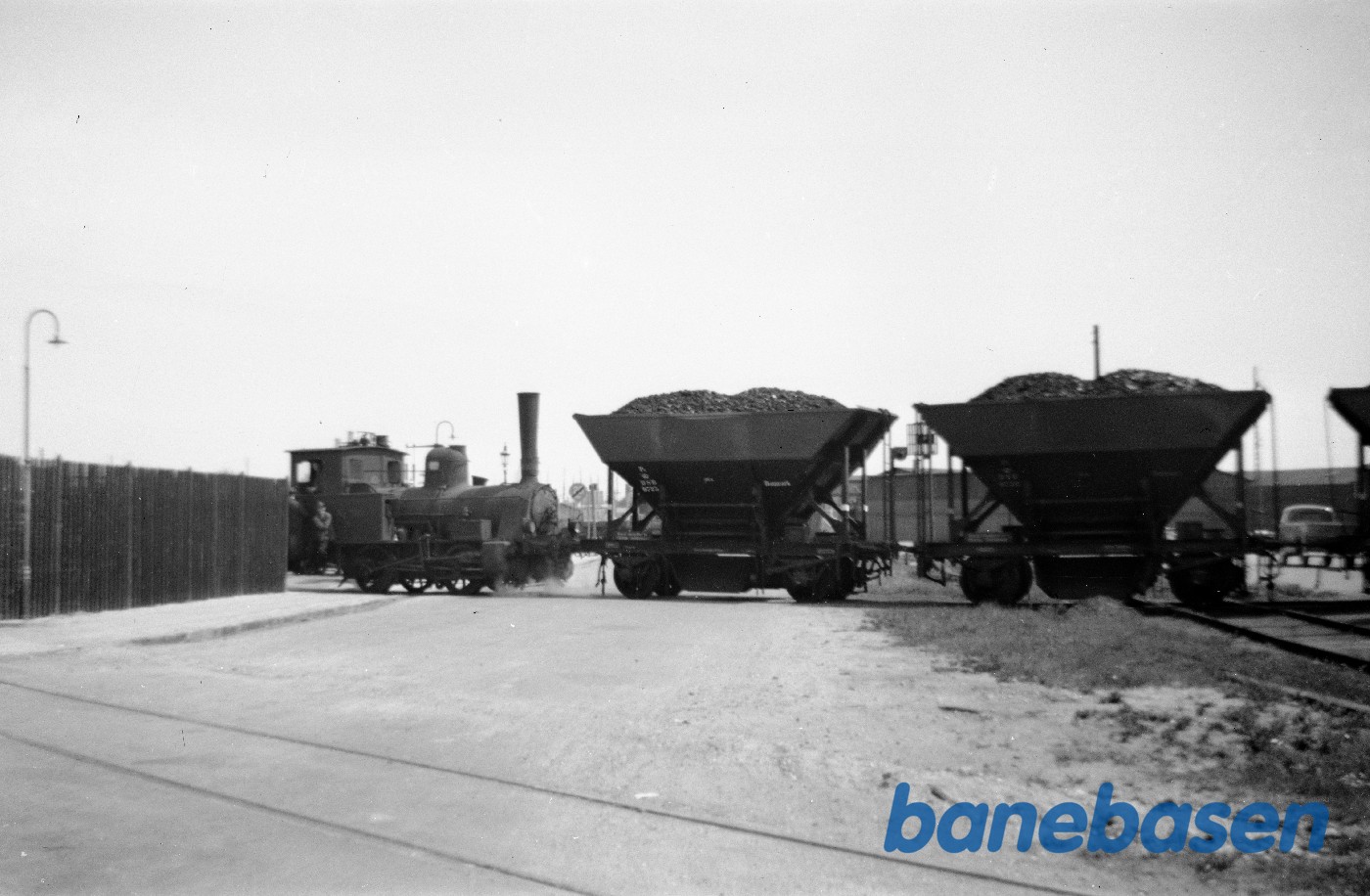 HS med kulvogne til kulrampen HS med kulvogne til kulrampen