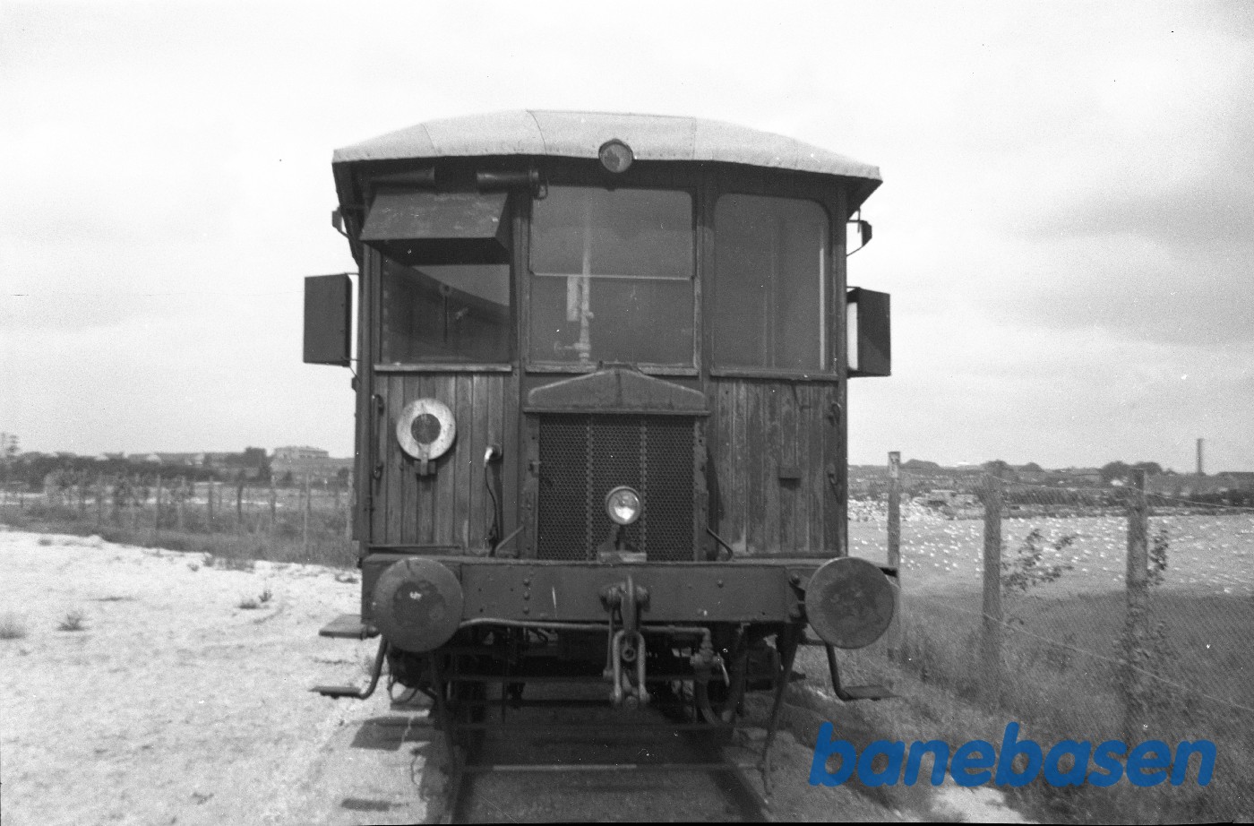 Firskovvej med LNJ M 4 forfra Firskovvej med LNJ M 4 forfra