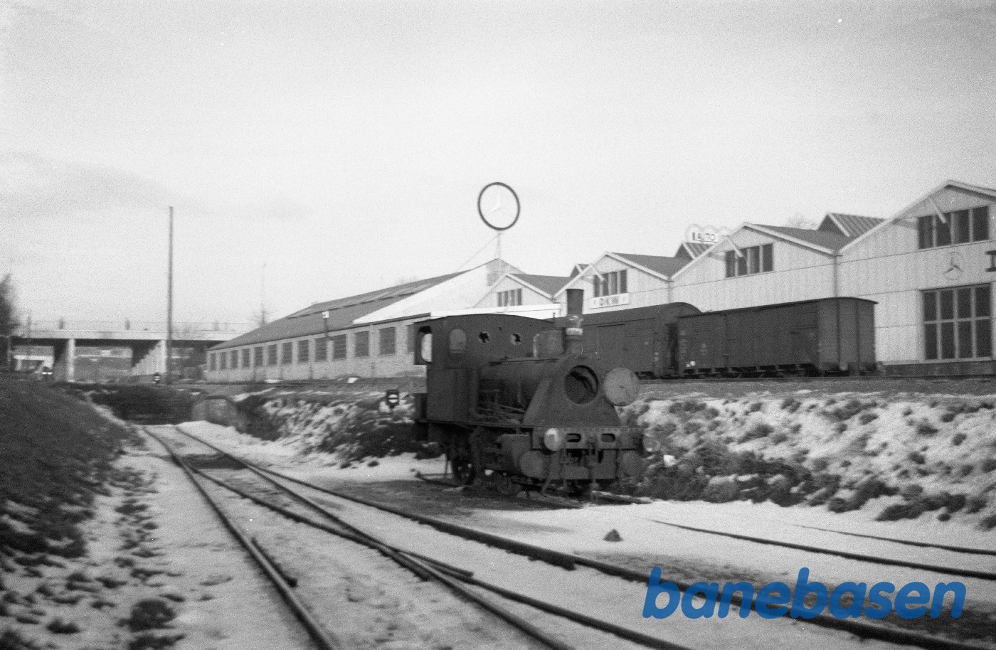 Hillerød station med LJ 23 Hillerød station med LJ 23