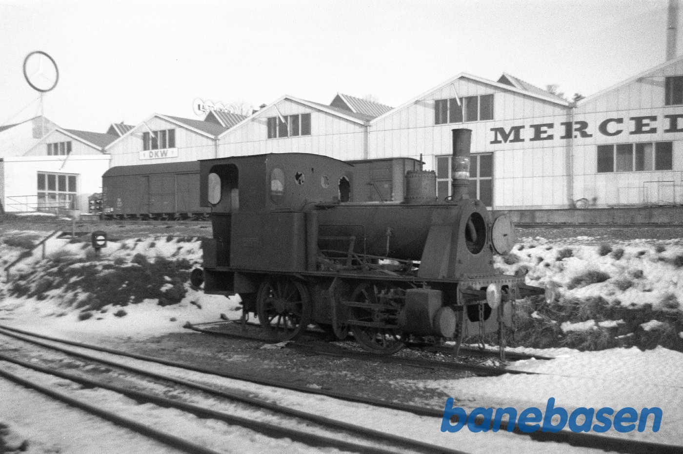 Hillerød station med LJ 23 Hillerød station med LJ 23