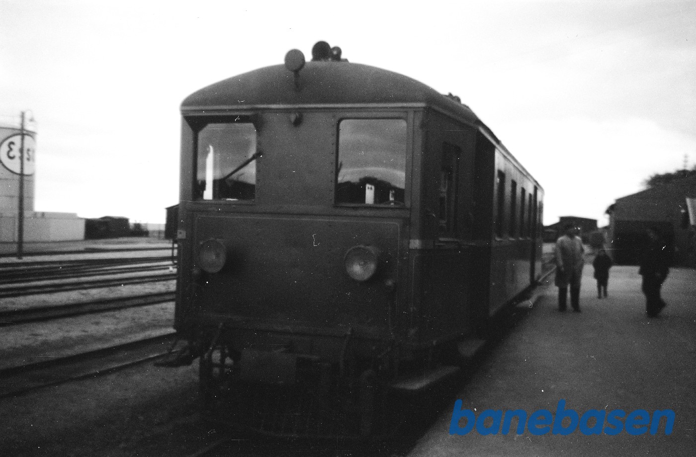 Neksø station med DBJ M5 Neksø station med DBJ M5