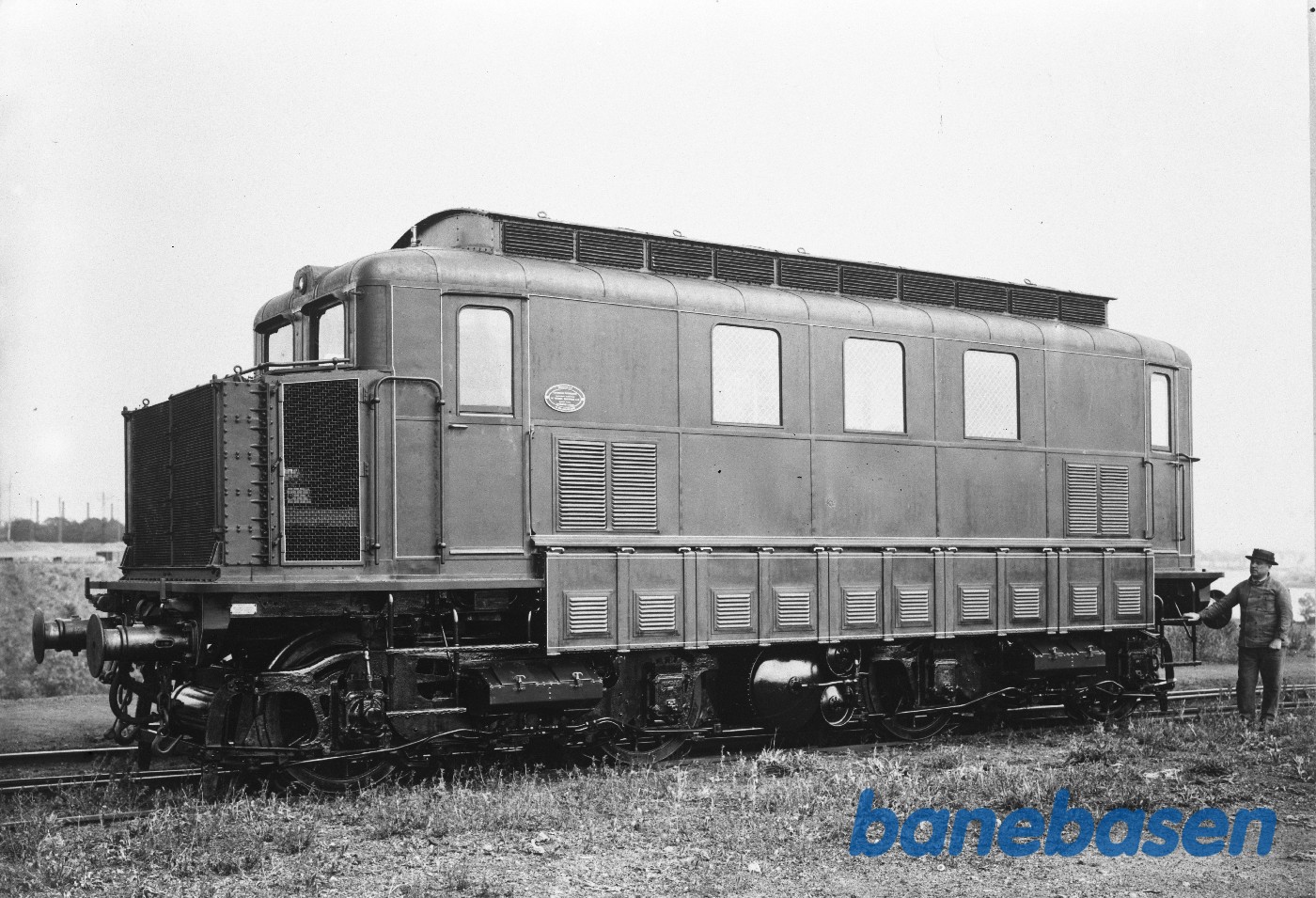 Diesellokomotiv med motor fra B&W fotograferet hos Paris Lyon Méditerranée (PLM) Diesellokomotiv med motor fra B&W fotograferet hos Paris Lyon Méditerranée (PLM)