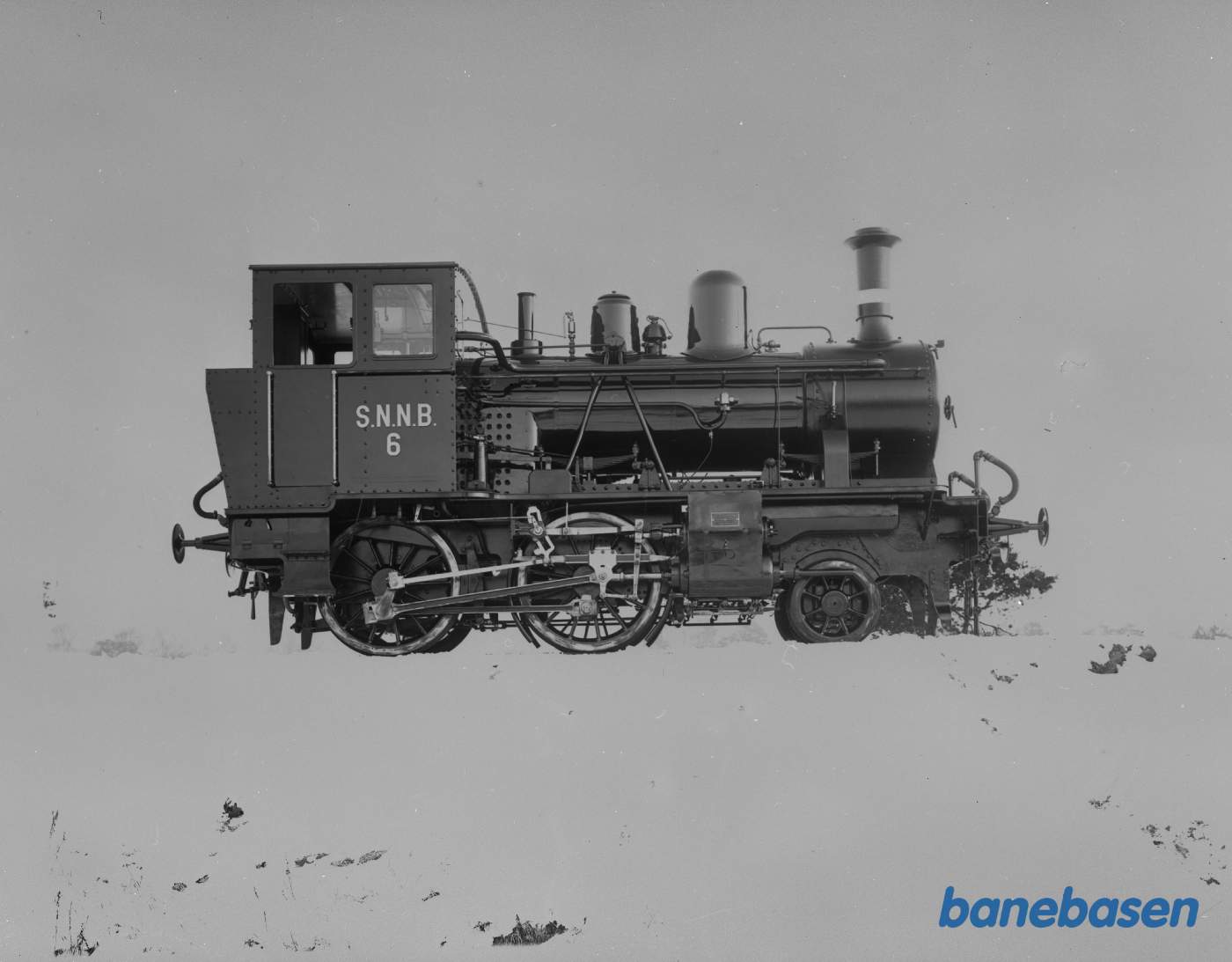 Fabriksfoto af damplokomotiv nr. 6 til Stubbekøbing-Nykøbing-Nysted Jernbane