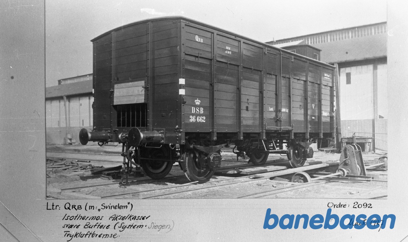 DSB QRB godsvogn med Isothermos lejekasser og tryluftbremse DSB QRB godsvogn med Isothermos lejekasser og tryluftbremse