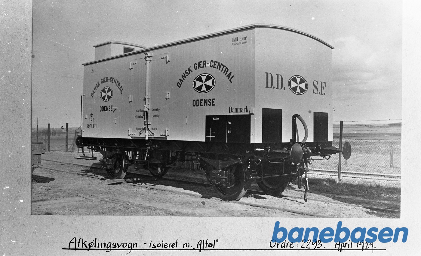 Lukket godsvogn tilhørende Dansk Gærcentral i Odense Lukket godsvogn tilhørende Dansk Gærcentral i Odense