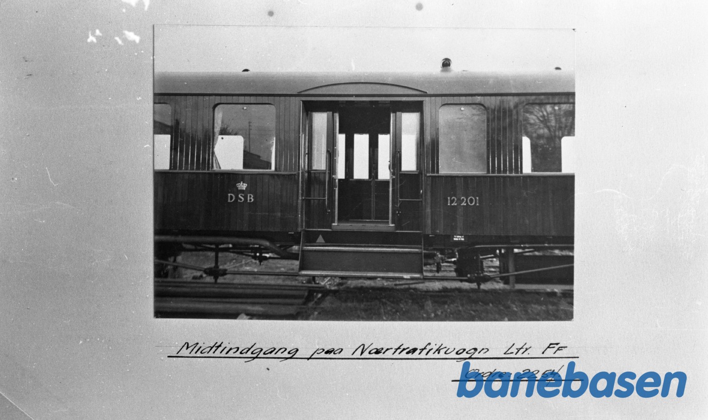 DSB. Midtindgang til Nærtrafikvogn Ltr FF DSB. Midtindgang til Nærtrafikvogn Ltr FF