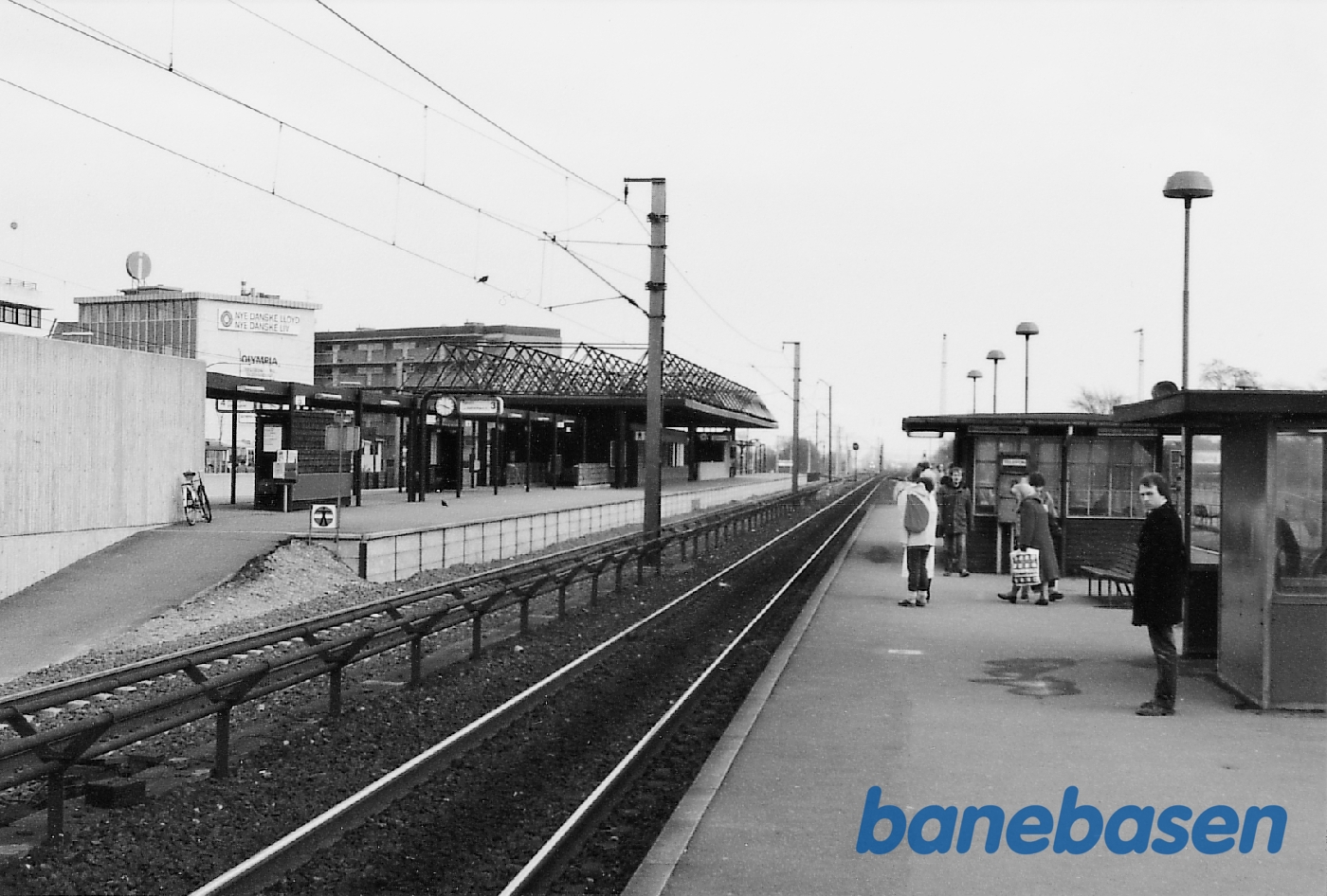 Den nybyggede S-station i Taastrup set fra perronen for regionaltog Den nybyggede S-station i Taastrup set fra perronen for regionaltog