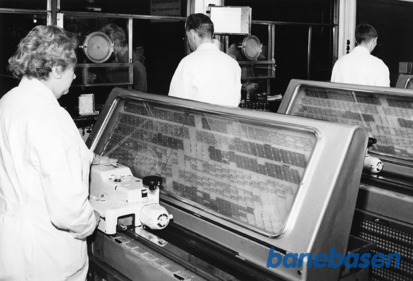 København H - der sælges billetter på AEG-billetmaskiner i Vestre billetkontor København H - der sælges billetter på AEG-billetmaskiner i Vestre billetkontor