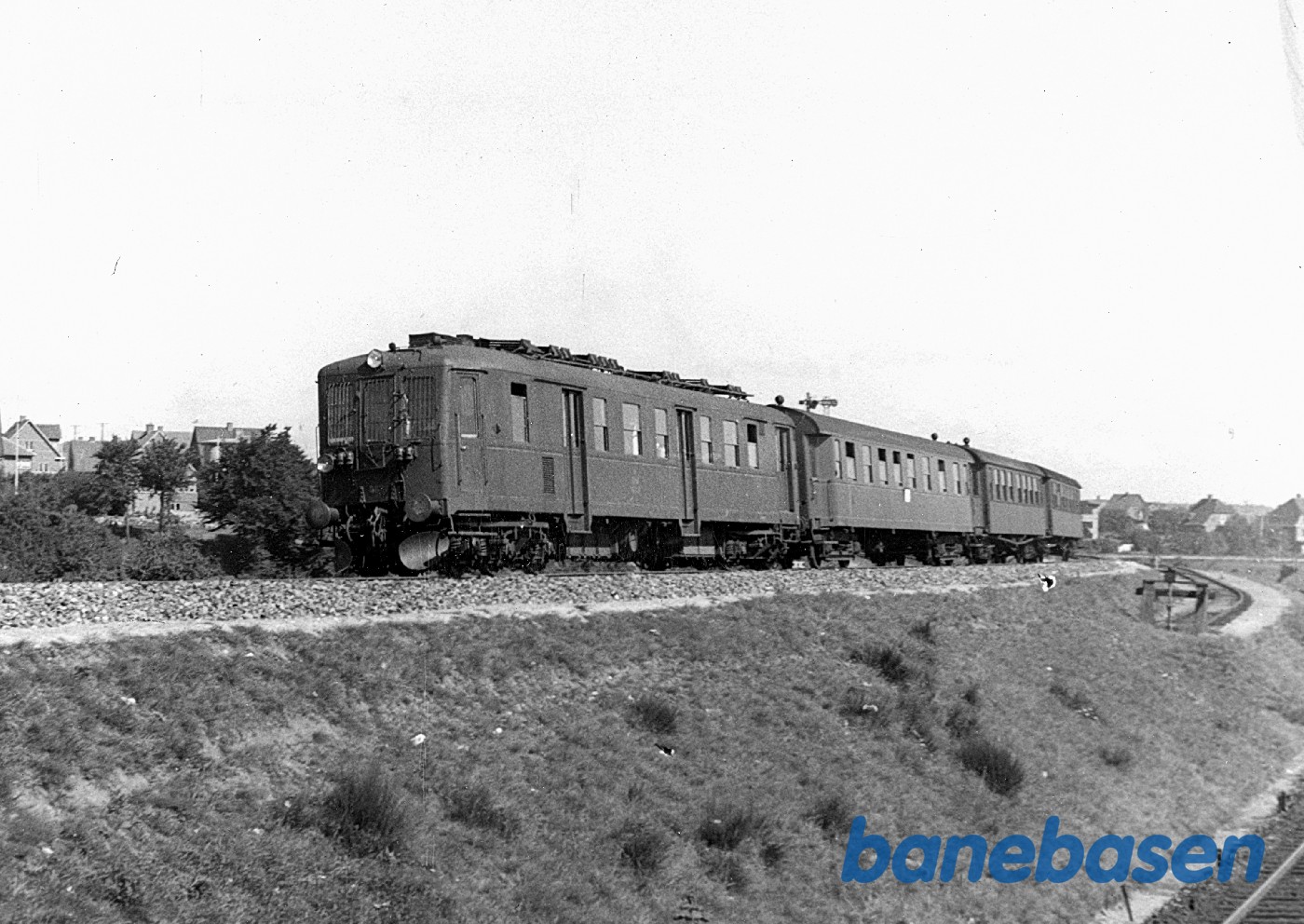 MO 589 endnu uden styreledningsdåse "C" afgår med AV-CP og CO MO 589 endnu uden styreledningsdåse "C" afgår med AV-CP og CO