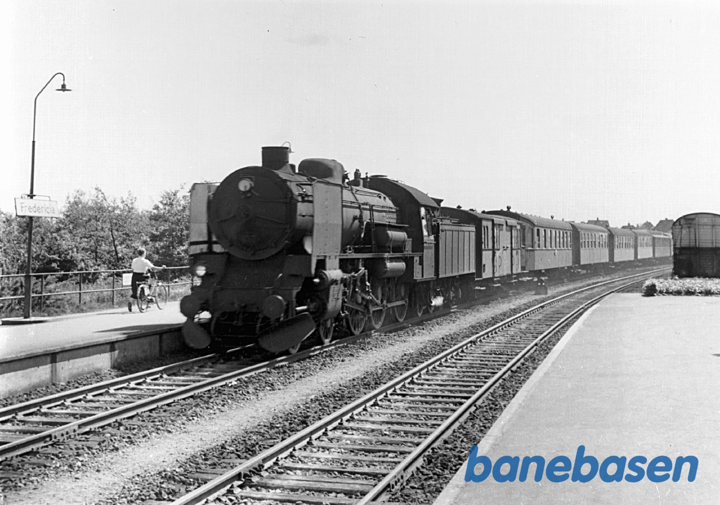 Eksprestog ankommer fra Padborg Eksprestog ankommer fra Padborg