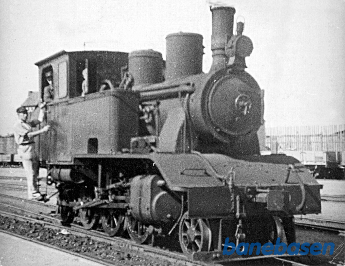 Nr. 6 og 7 var købt fra Skagensbanen, som i 1924 blev ombygget til normalspor Nr. 6 og 7 var købt fra Skagensbanen, som i 1924 blev ombygget til normalspor