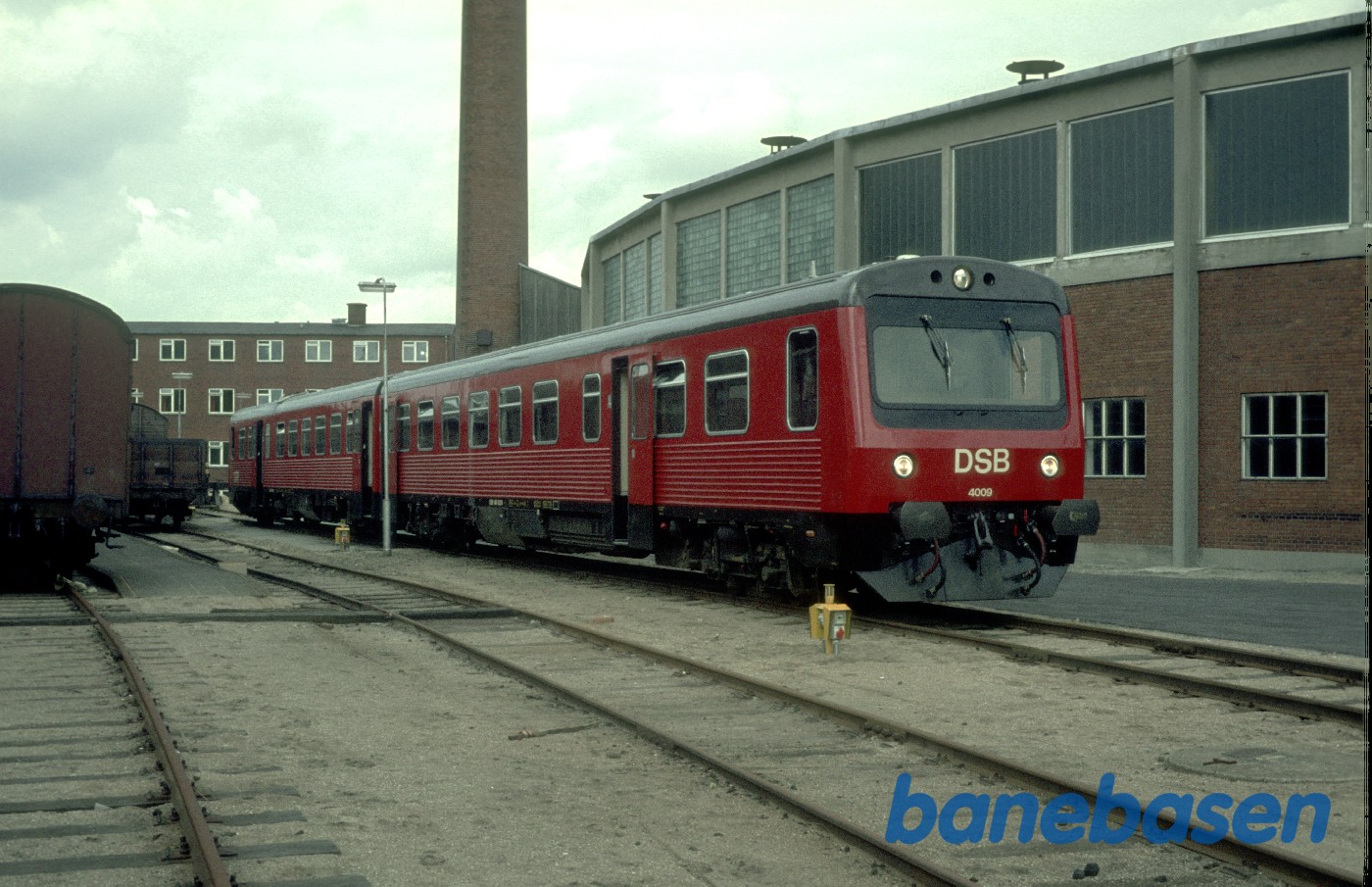 Nyleveret MR-tog ved remisen Nyleveret MR-tog ved remisen