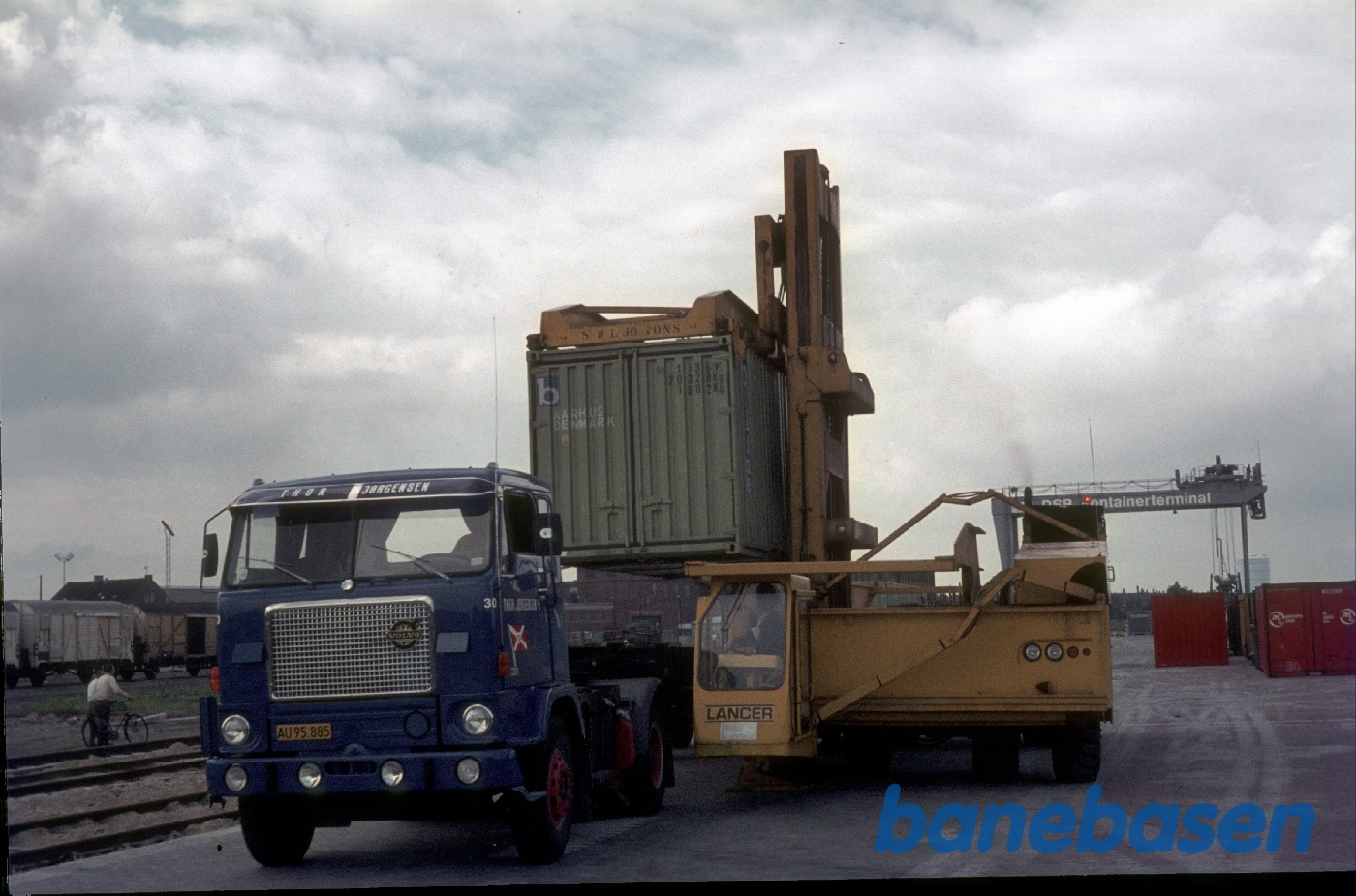 Mindre sidelæsser på Containerterminalen Mindre sidelæsser på Containerterminalen