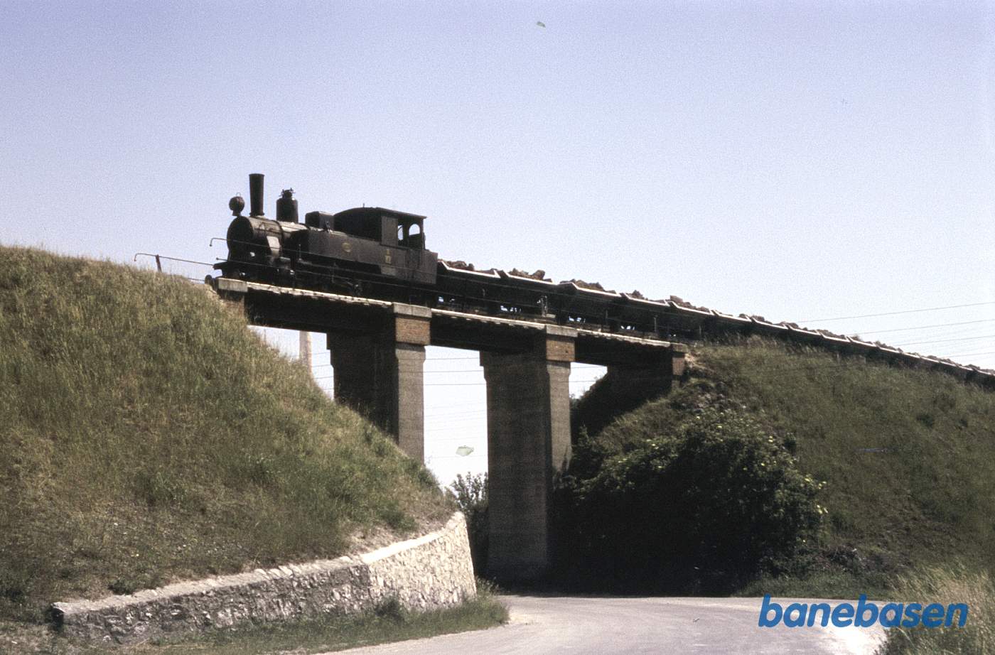 Broen over vejen mod Faxe By