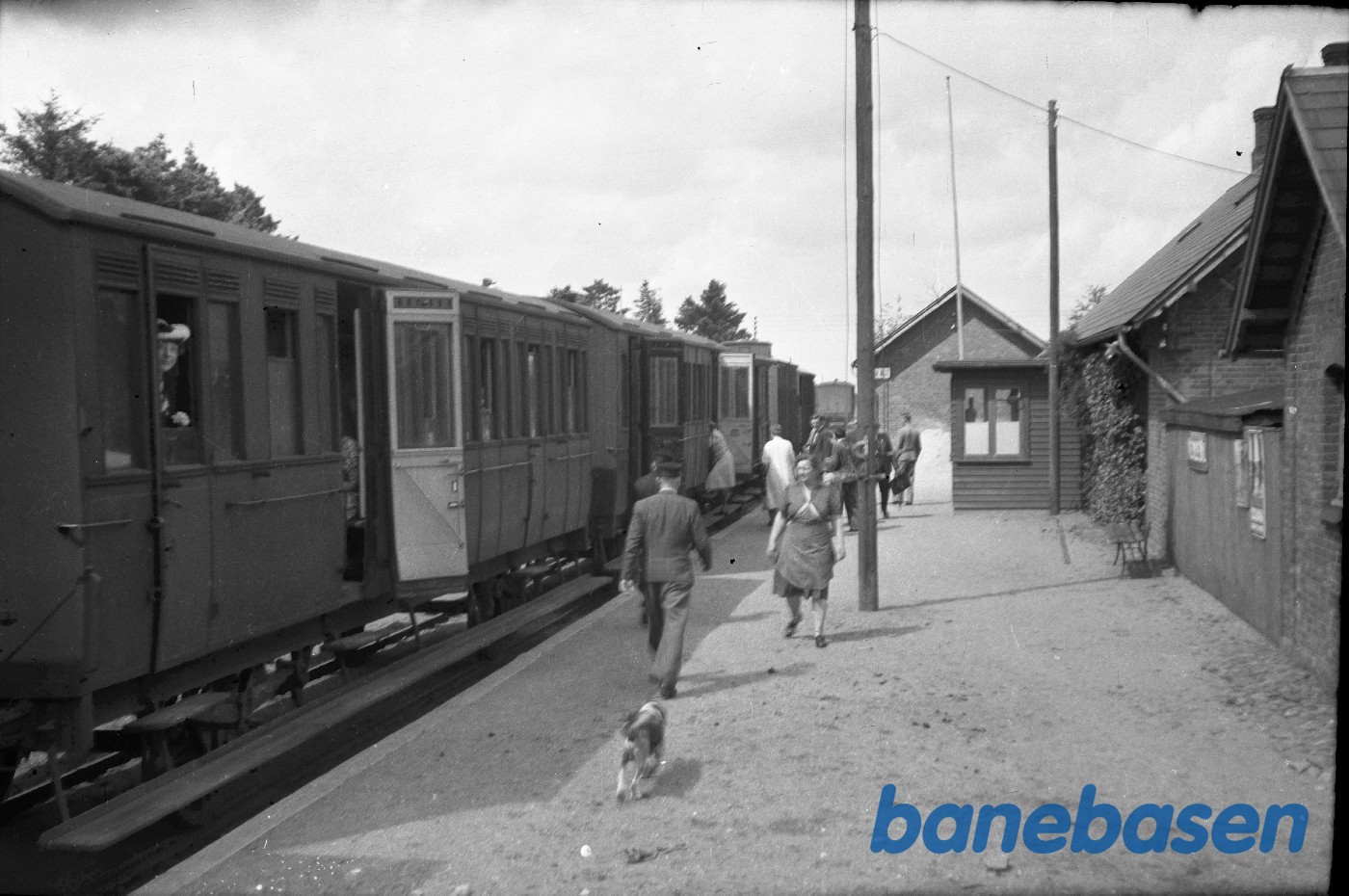 Ombyggede kupevogne på Vandel Station Ombyggede kupevogne på Vandel Station