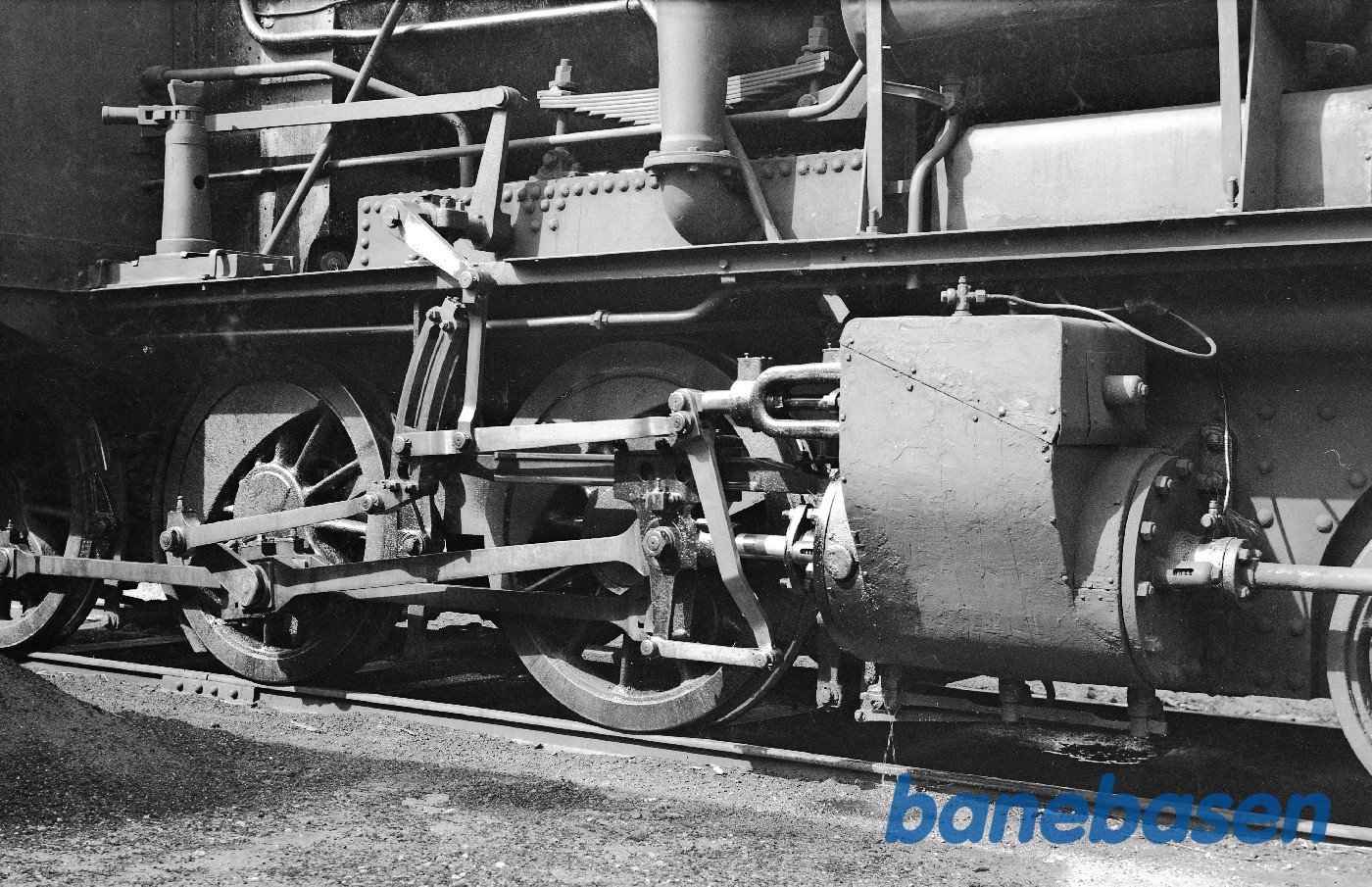 Detaljebillede af gangtøj på damploko 9 Detaljebillede af gangtøj på damploko 9