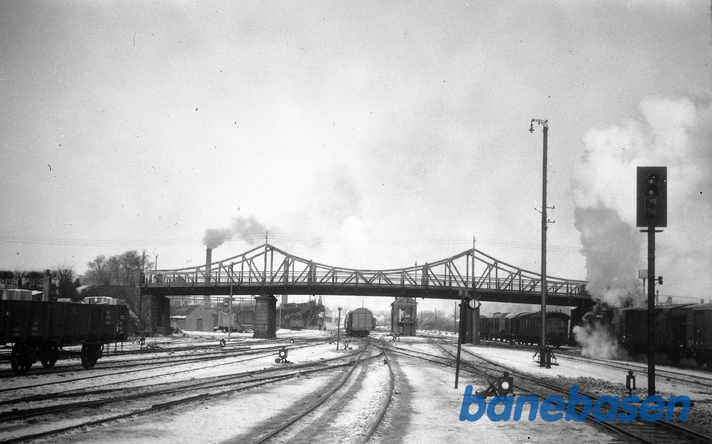 Korsør station, set mod Slagelse, Kongebroen Korsør station, set mod Slagelse, Kongebroen