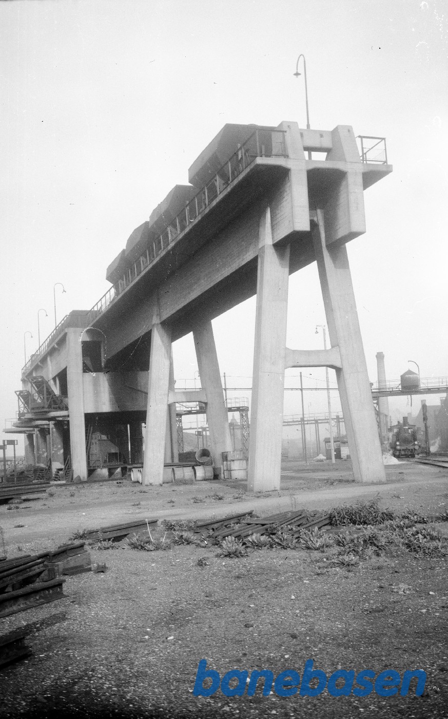 Maskindepot Gb, kulbroen Maskindepot Gb, kulbroen