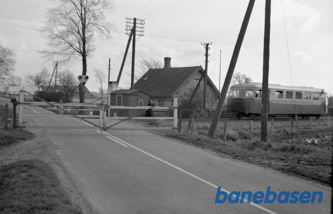Manuel betjening af led ved overkørsel for nuv. Søgårdsvej mellem Høng og Havrebjerg Manuel betjening af led ved overkørsel for nuv. Søgårdsvej mellem Høng og Havrebjerg