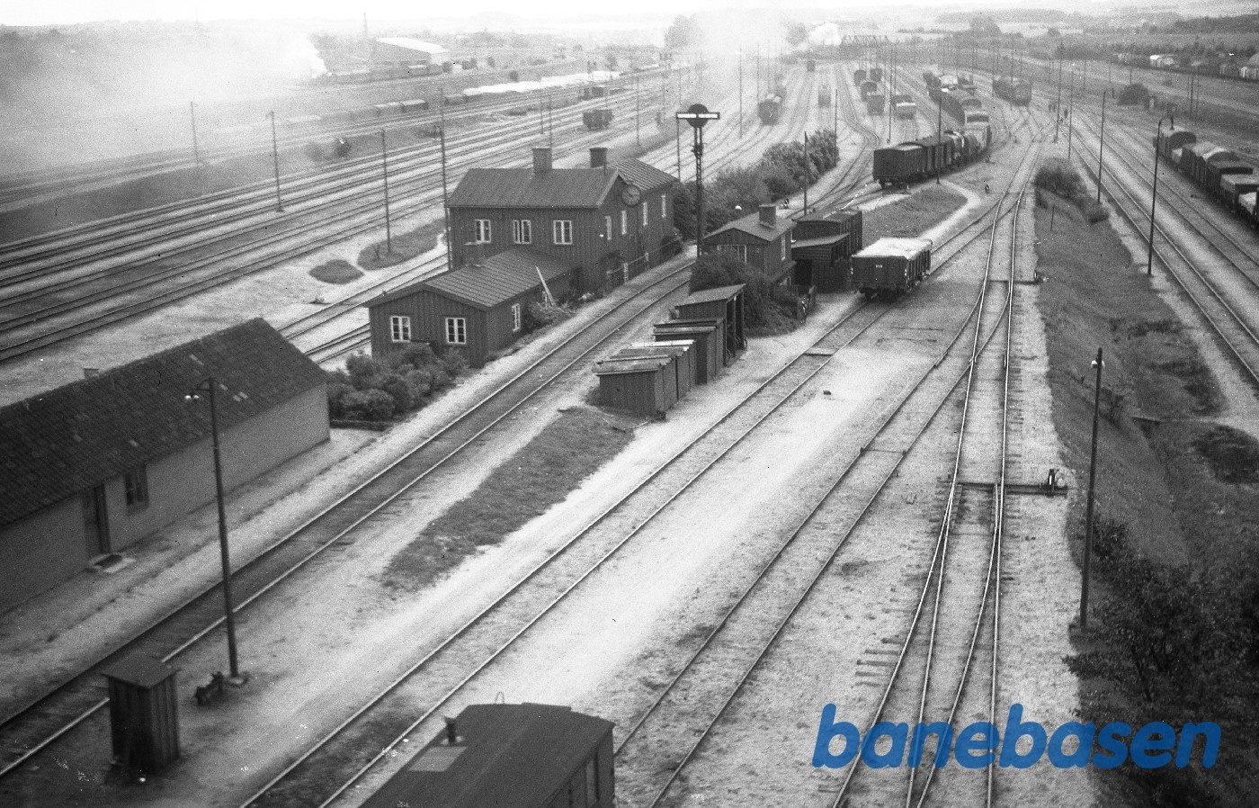 Vue fra Ringgade-broen mod vest over Århus Rangerbanegård Vue fra Ringgade-broen mod vest over Århus Rangerbanegård