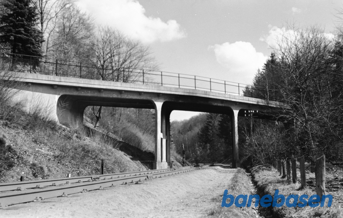 Bro over Silkeborg-Langå banen, øst for Silkeborg Bro over Silkeborg-Langå banen, øst for Silkeborg