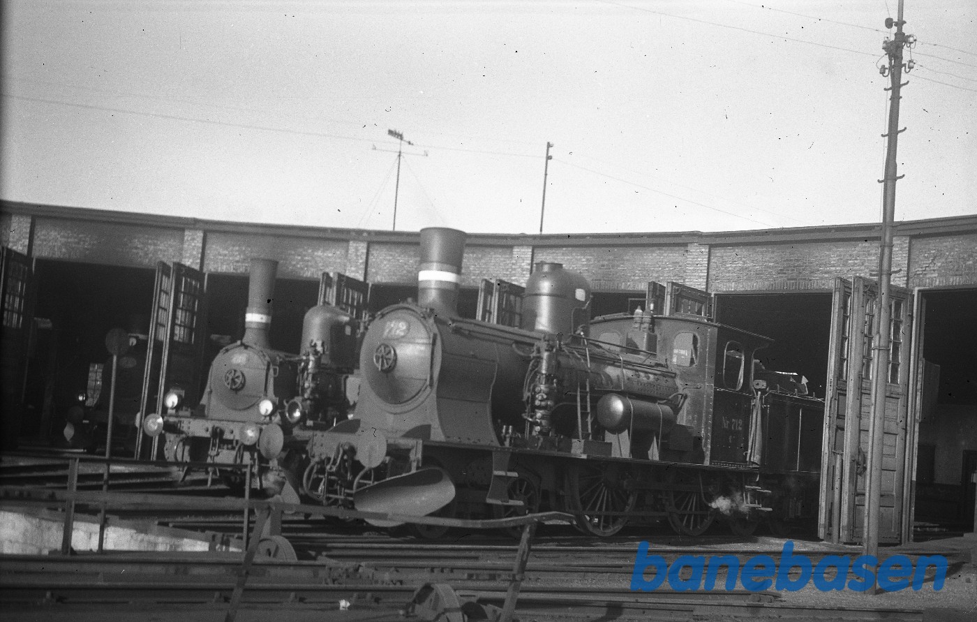Damplokomotiver C 712 + F 489 Damplokomotiver C 712 + F 489