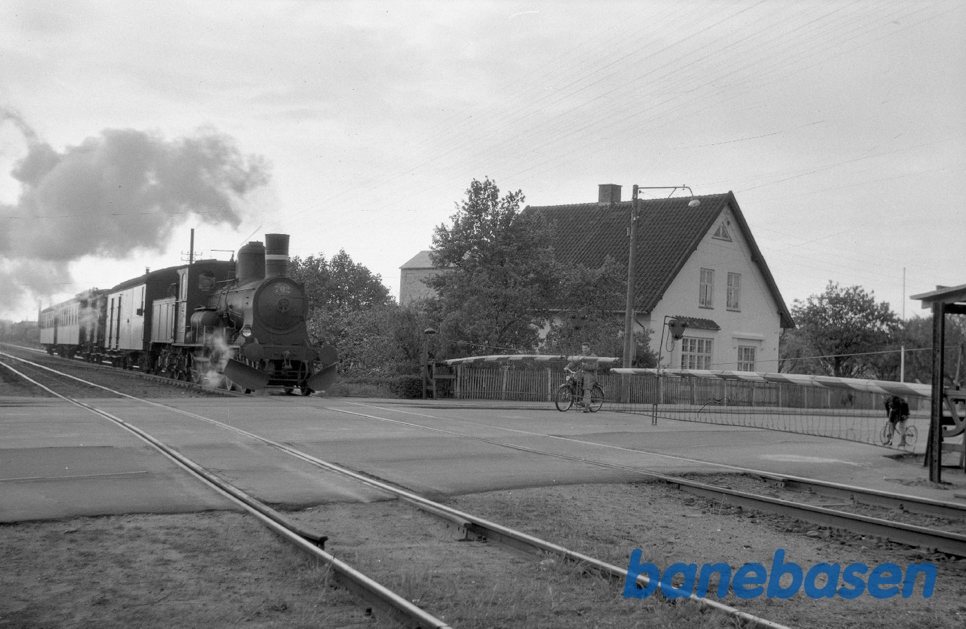 C 702 med tog 254 passerer Slagelsevej C 702 med tog 254 passerer Slagelsevej