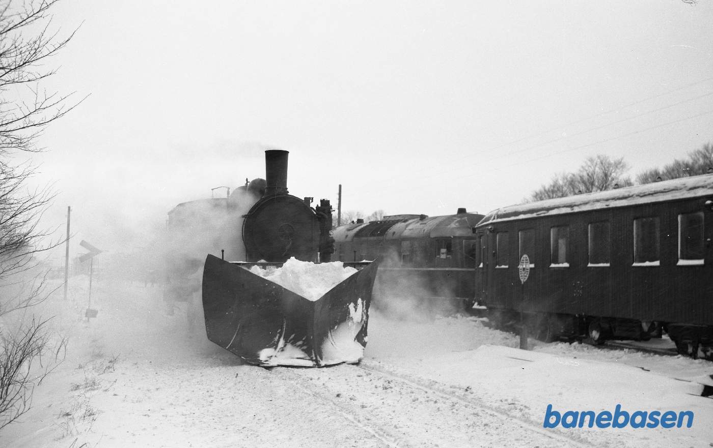 Damplokomotiv 38 med sneplov