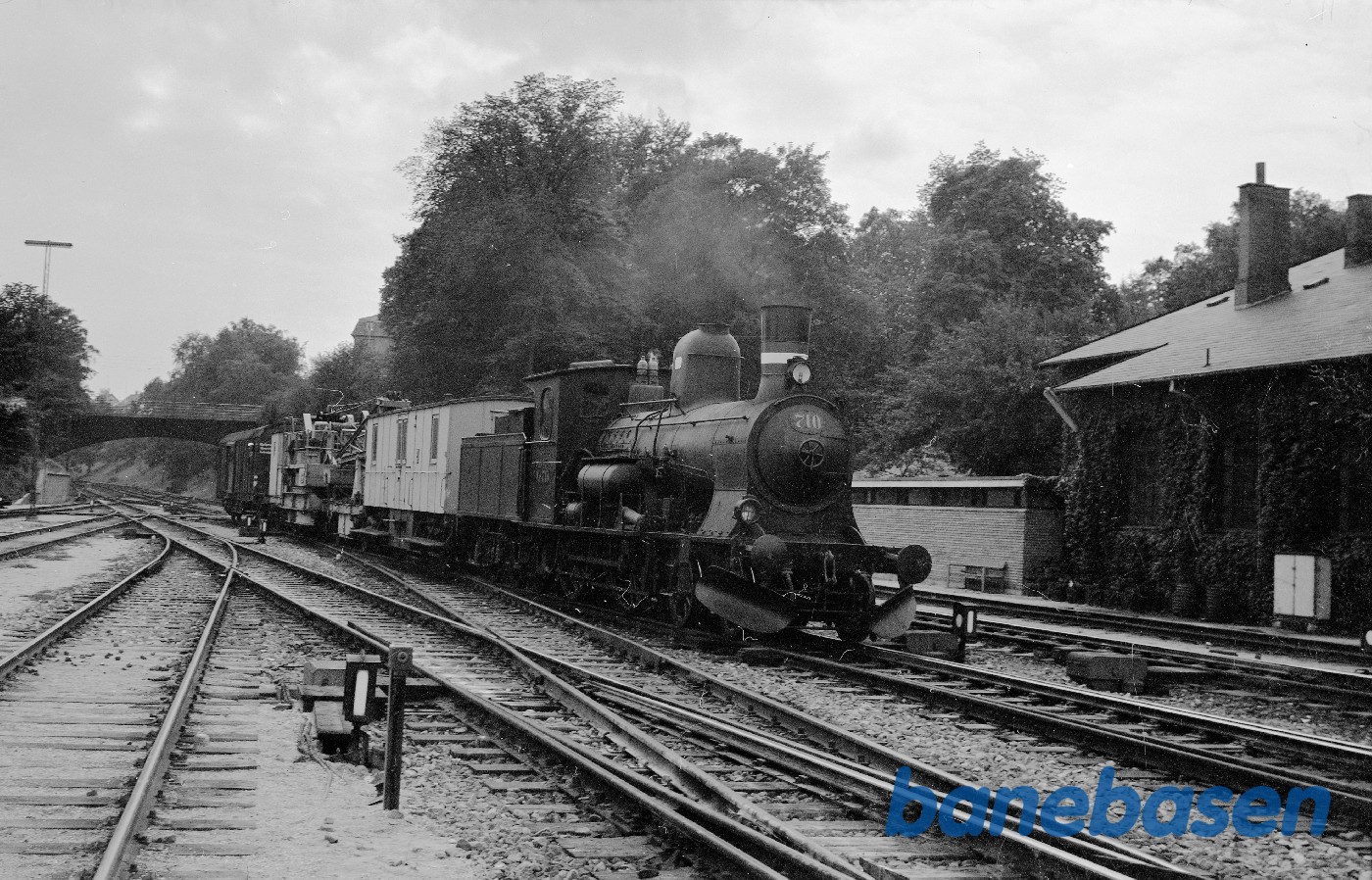 C 710 med hjælpetog C 710 med hjælpetog