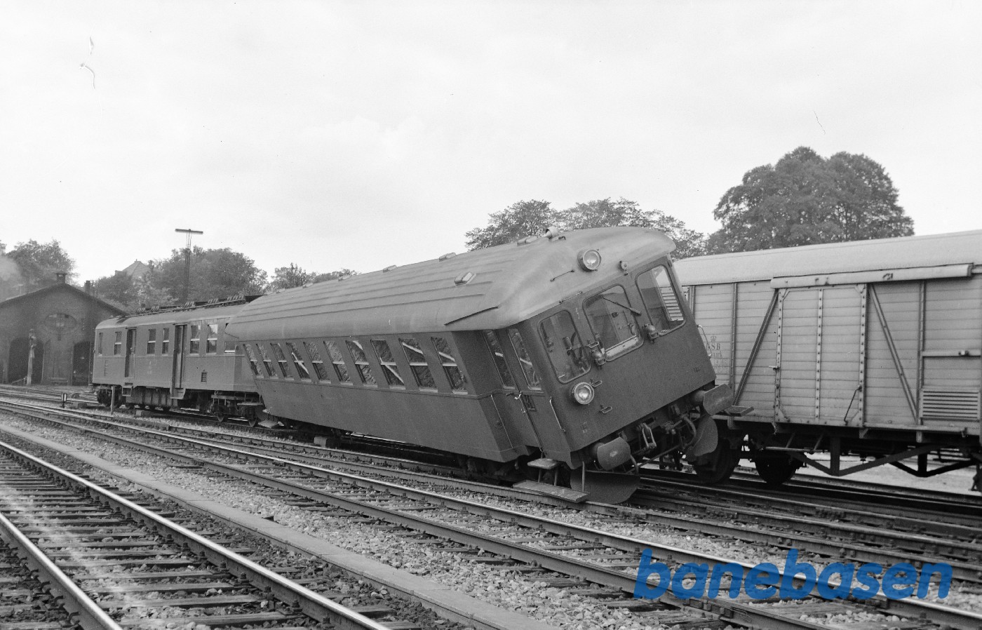 CLS-styrevogn væltet efter påkørsel af F 479 CLS-styrevogn væltet efter påkørsel af F 479