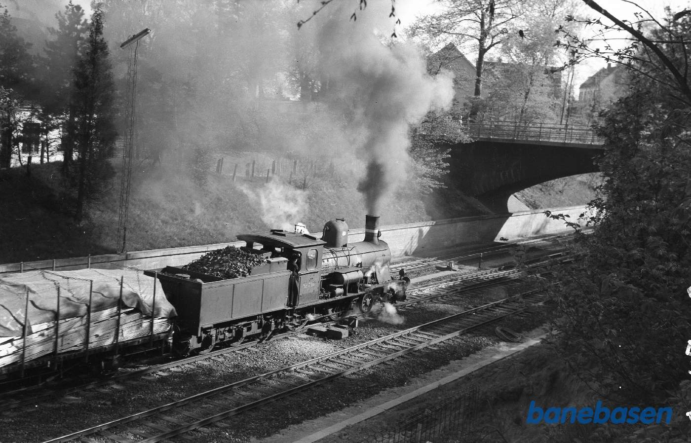 C 710 afgår med godstog C 710 afgår med godstog