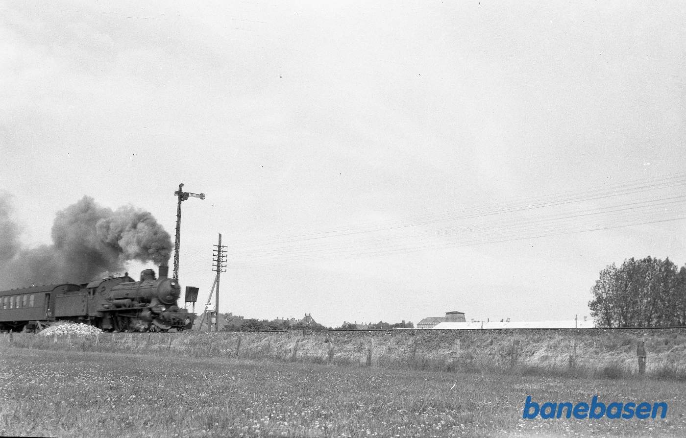 Damplokomotiv Litra P med persontog