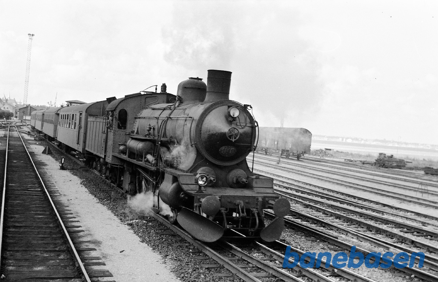 P 919 med tog 464 P 919 med tog 464