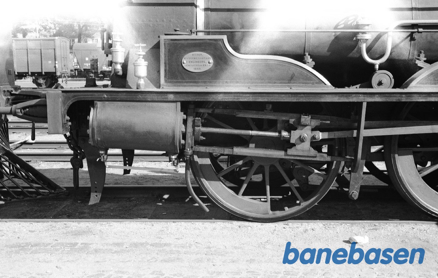 Damplokomotiv H 40, cylinder og gantøj, venstre side Damplokomotiv H 40, cylinder og gantøj, venstre side