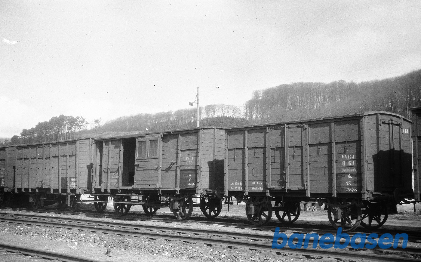 Lukkede godsvogne Q 63 + H 60 + Q Lukkede godsvogne Q 63 + H 60 + Q