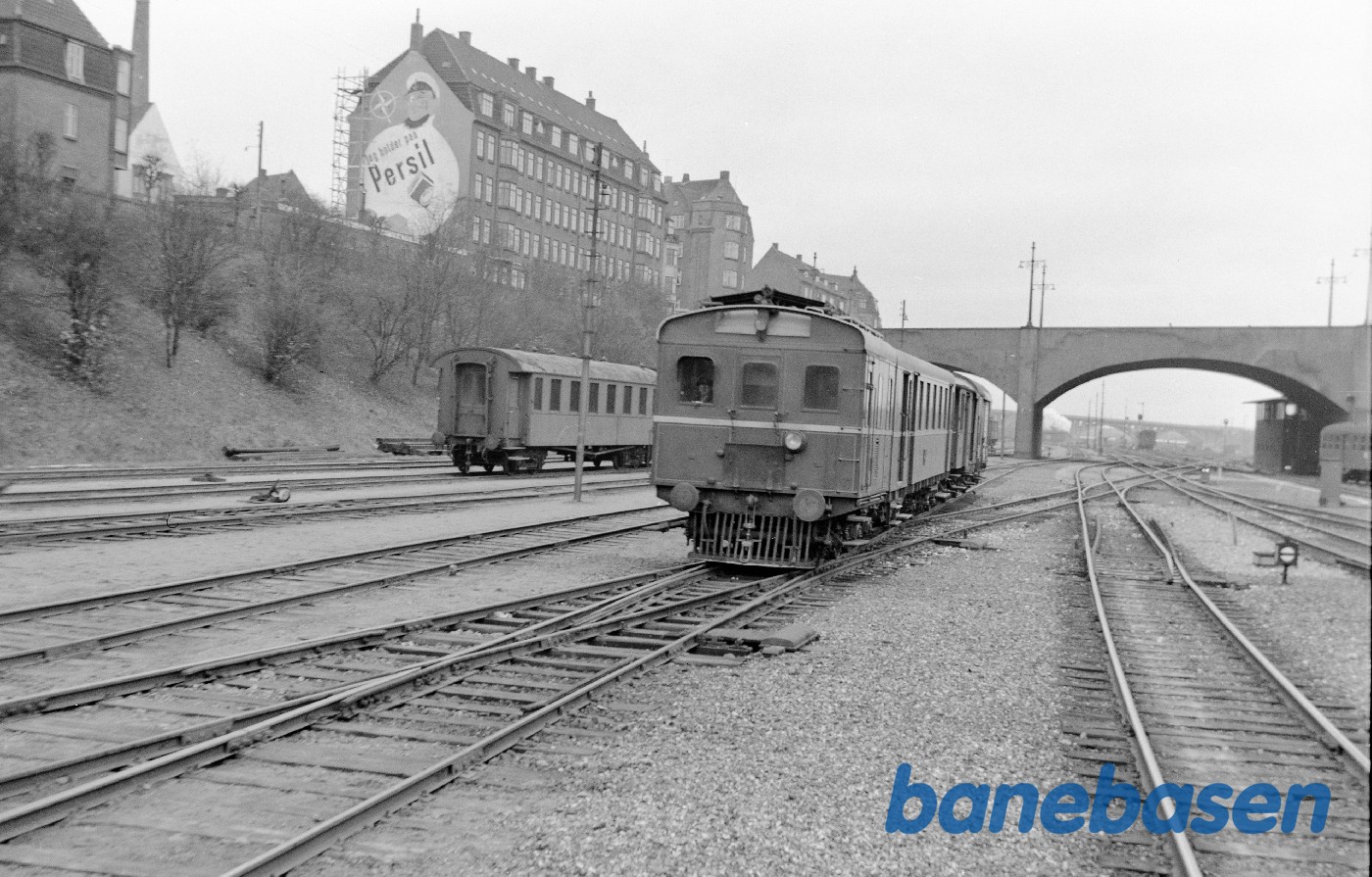 M 2 med persontog fra Odder M 2 med persontog fra Odder