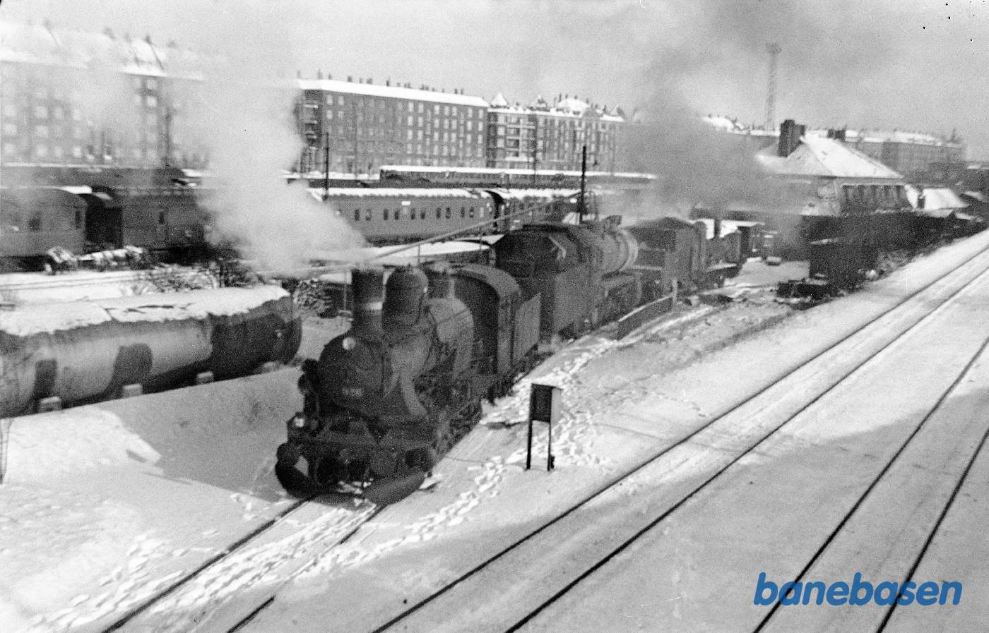 D 826 afhenter T 297 (varmemask.) og G-maskine