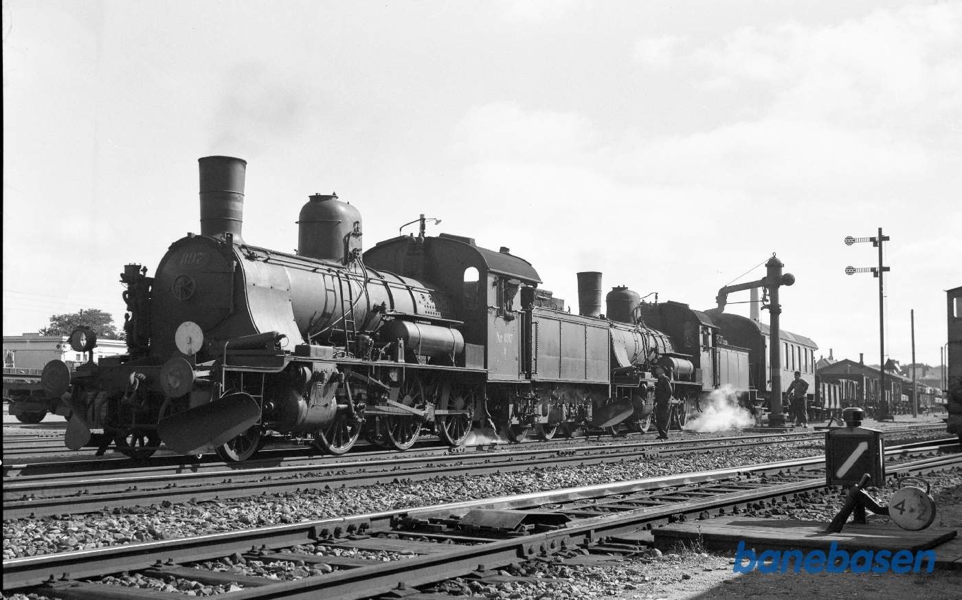 D 897 + D 898 med ballasttog