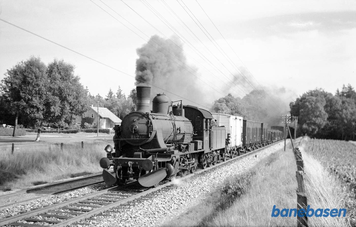 D 812 med godstog ved Silkeborg