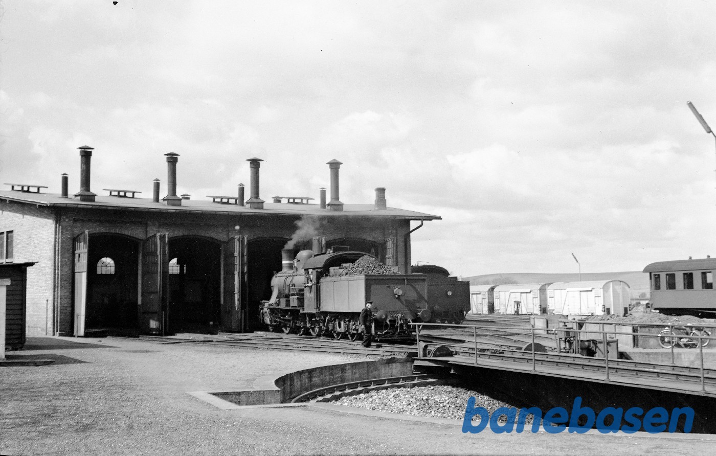 Sønderborg station, remise og D 865 Sønderborg station, remise og D 865