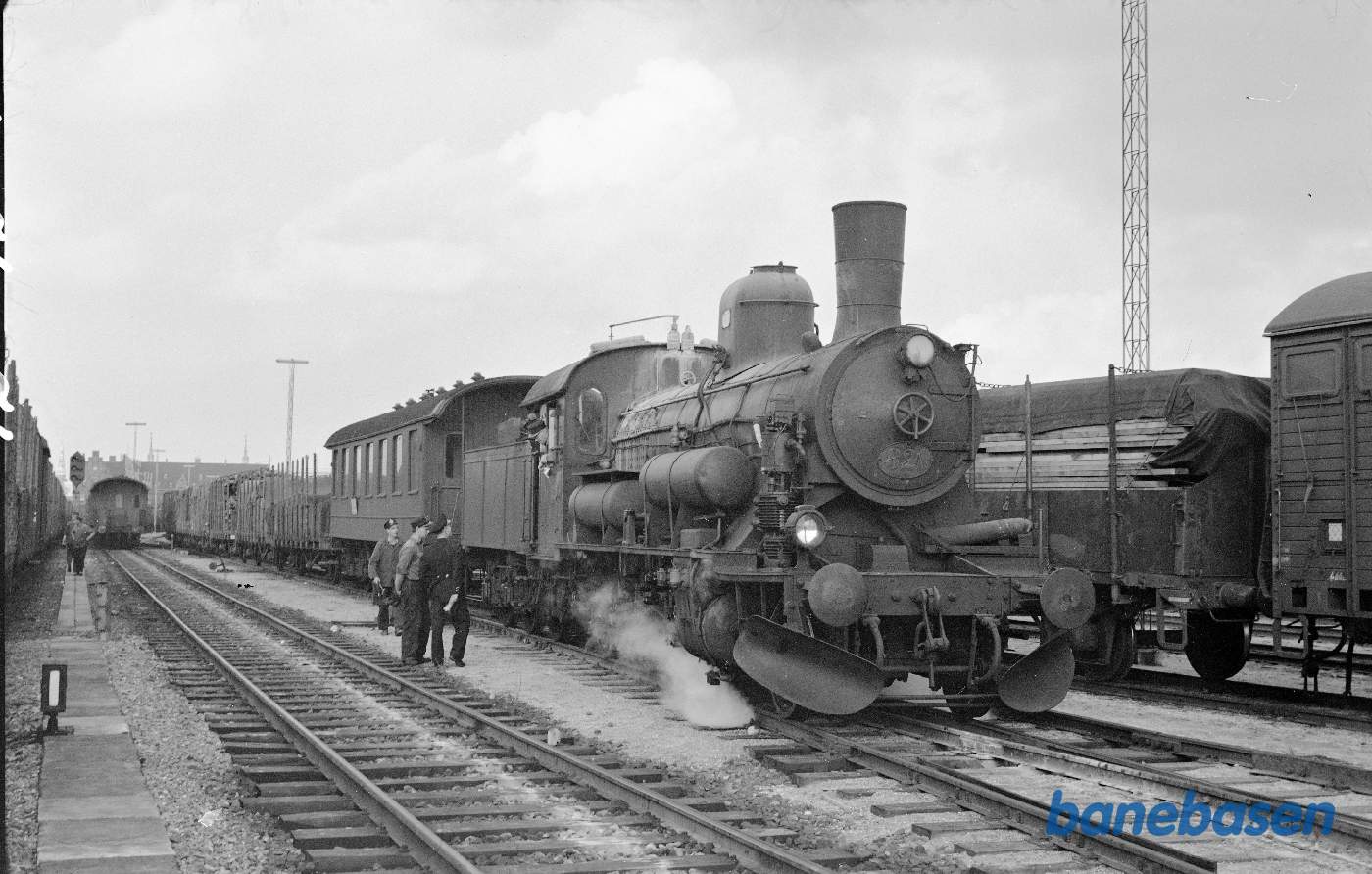 D 821 med godstog D 821 med godstog