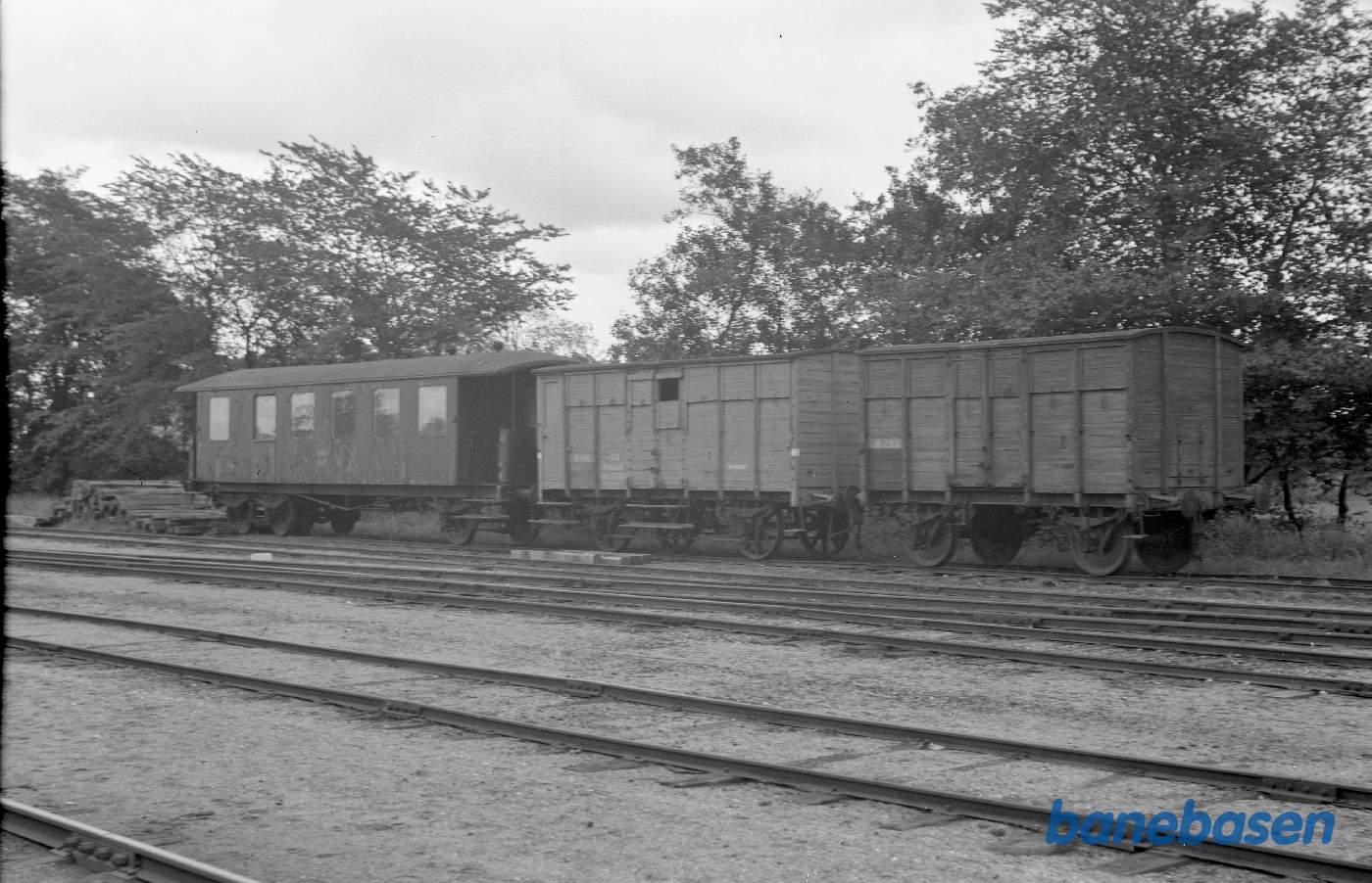 CB 2 + H 406 + Q 225