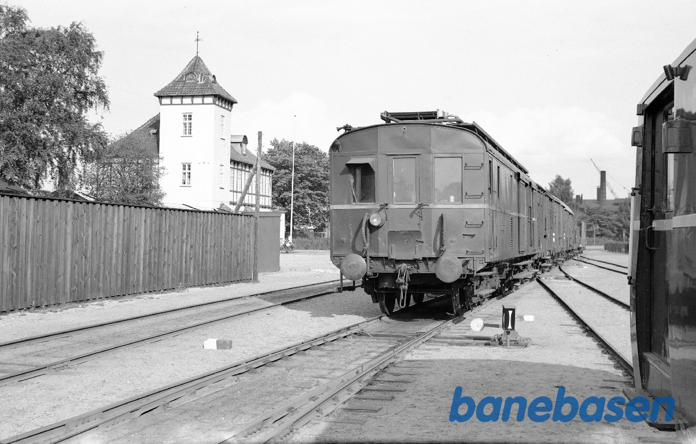 M 2 med godstog M 2 med godstog