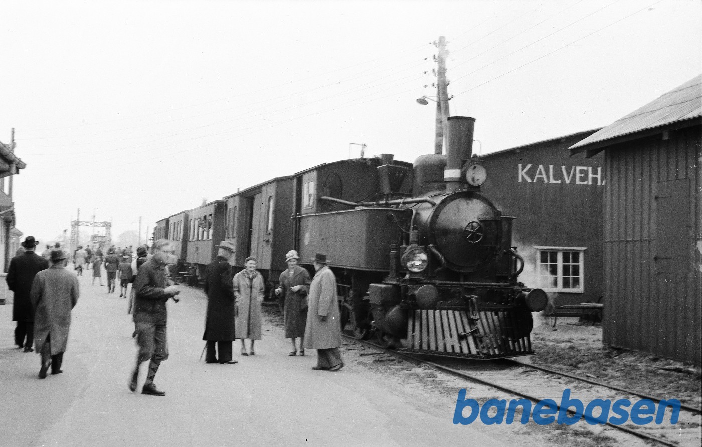 Damplokomotiv 2 med udflugtstog for DMJK Damplokomotiv 2 med udflugtstog for DMJK