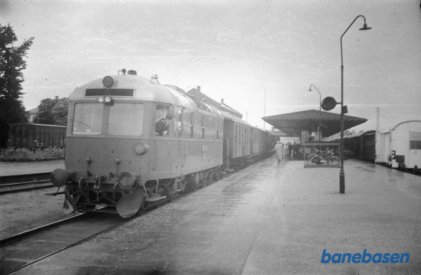 M 8 med persontog M 8 med persontog