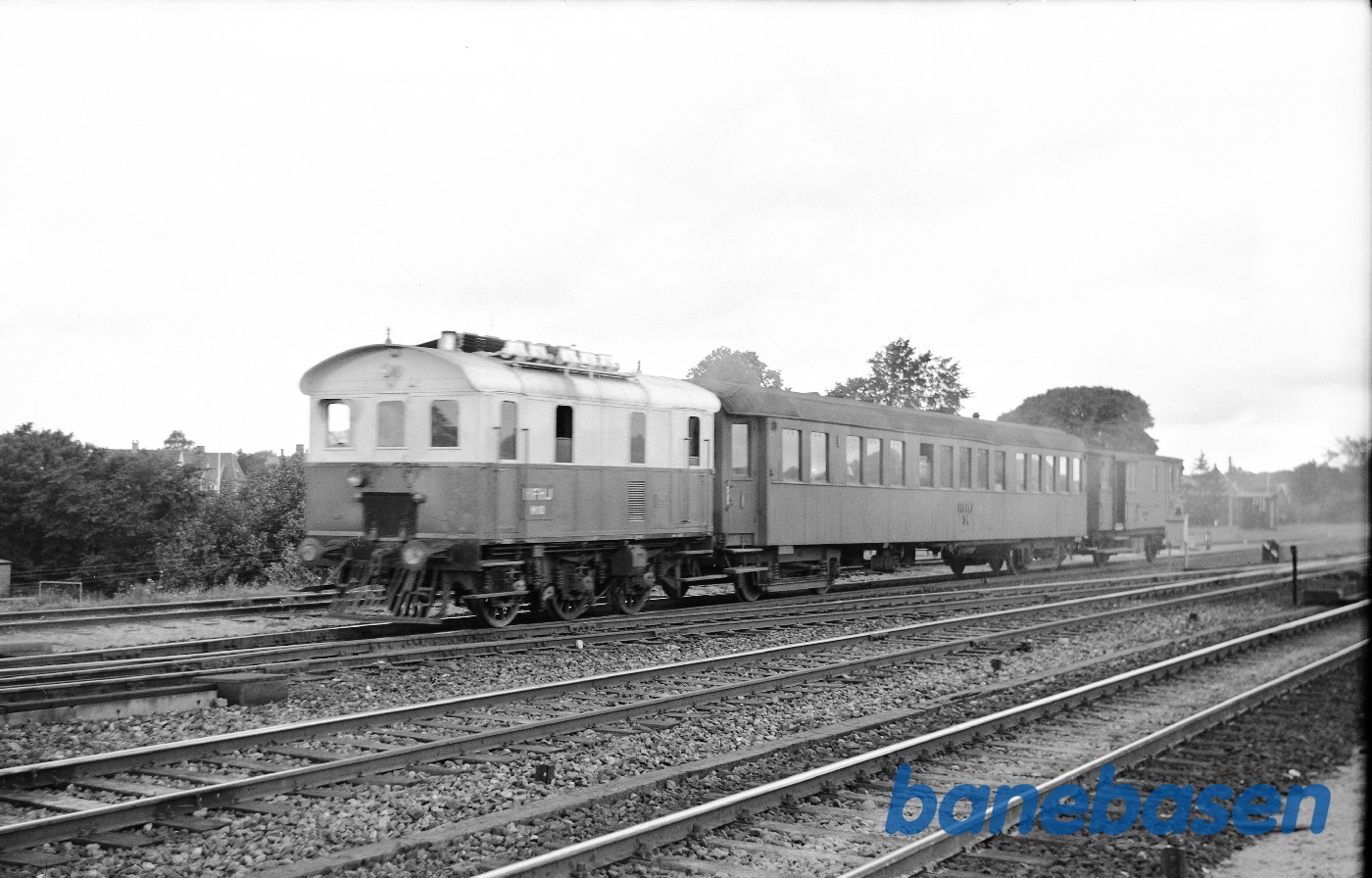 M 10 med persontog M 10 med persontog