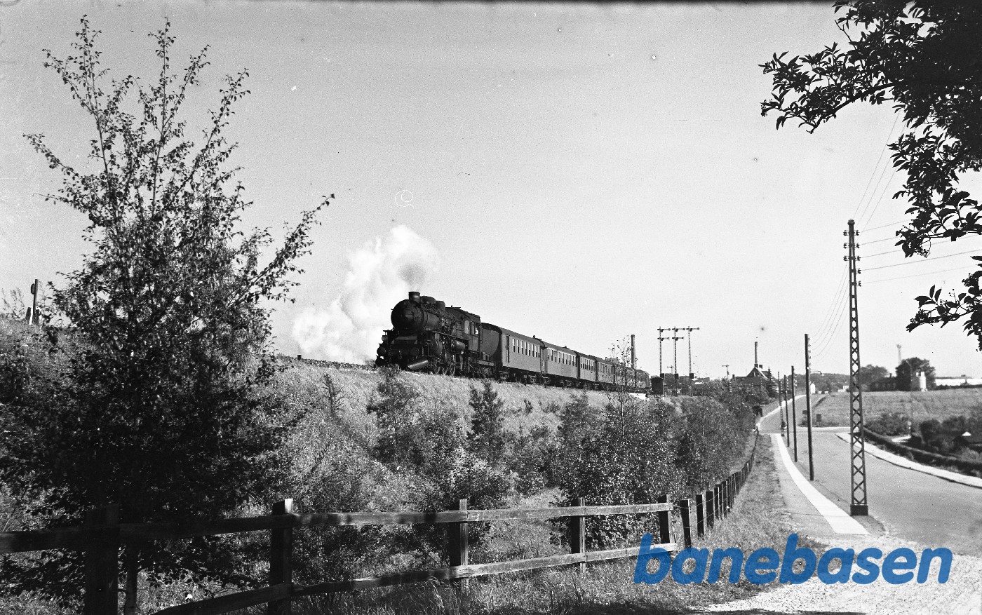 E-maskine med persontog E-maskine med persontog