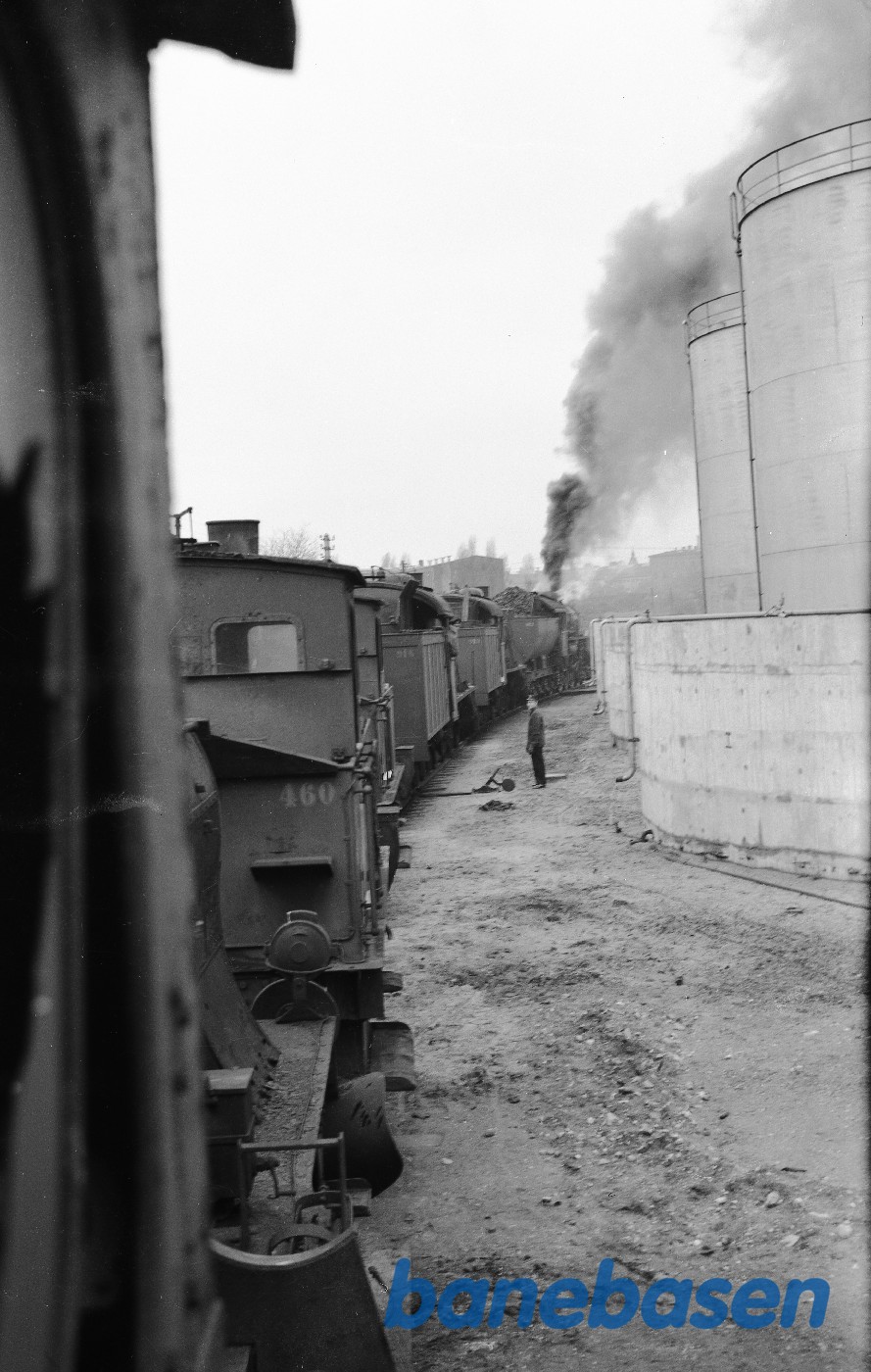 E 992 + P 919 + P 916 + F 468 + F 460 + C 719 m. tender 719 (på vej til Sorø) E 992 + P 919 + P 916 + F 468 + F 460 + C 719 m. tender 719 (på vej til Sorø)