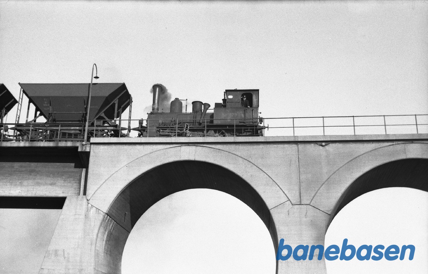 HS 373 + PS-vogn på kulbroen HS 373 + PS-vogn på kulbroen